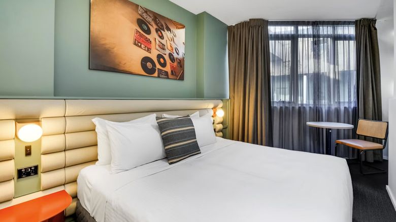 <b>The Urban Newtown Suite</b>. Images powered by <a href="https://www.leonardoworldwide.com/" title="Leonardo Worldwide" target="_blank">Leonardo</a>.