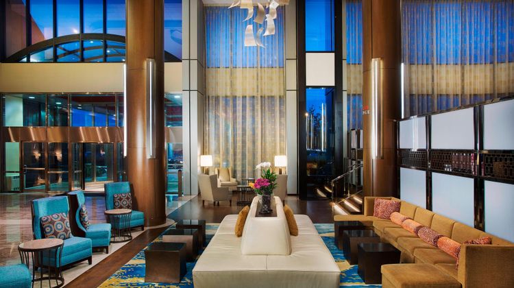 Teaneck Marriott at Glenpointe Lobby