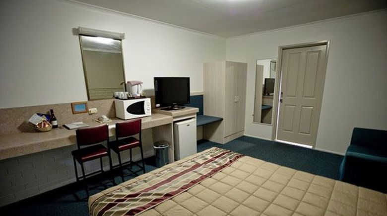 <b>Centre Point Motor Inn Room</b>. Images powered by <a href="https://www.leonardoworldwide.com/" title="Leonardo Worldwide" target="_blank">Leonardo</a>.