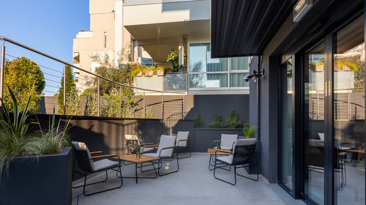 Homie Hotel Room