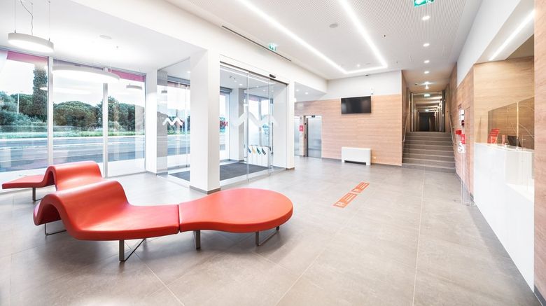 <b>Moov Hotel Oeiras Lobby</b>. Images powered by <a href="https://www.leonardoworldwide.com/" title="Leonardo Worldwide" target="_blank">Leonardo</a>.