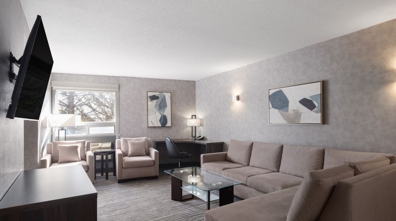 <b>Holiday Inn Calgary Airport Suite</b>. Images powered by <a href="https://www.leonardoworldwide.com/" title="Leonardo Worldwide" target="_blank">Leonardo</a>.