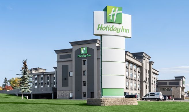 Holiday Inn Calgary Airport Exterior
