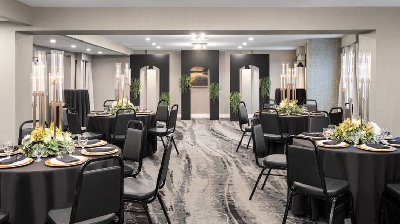 <b>Holiday Inn Calgary Airport Ballroom</b>. Images powered by <a href="https://www.leonardoworldwide.com/" title="Leonardo Worldwide" target="_blank">Leonardo</a>.