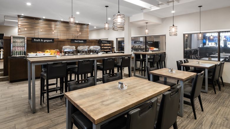<b>Holiday Inn Calgary Airport Restaurant</b>. Images powered by <a href="https://www.leonardoworldwide.com/" title="Leonardo Worldwide" target="_blank">Leonardo</a>.