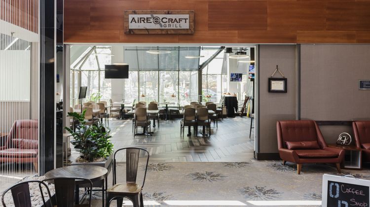 Crowne Plaza Hotel Minneapolis Intl Arpt Restaurant