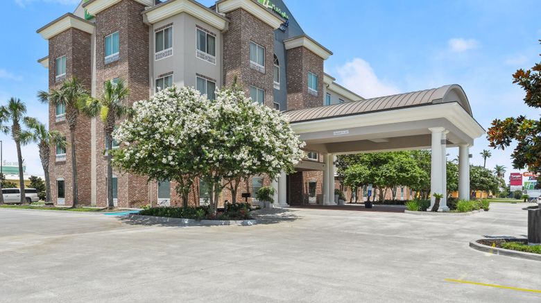 Holiday Inn Express  and  Suites Gonzales Exterior. Images powered by <a href="https://www.leonardoworldwide.com" target="_blank" rel="noopener">Leonardo</a>.