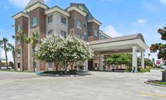Holiday Inn Express & Suites Gonzales
