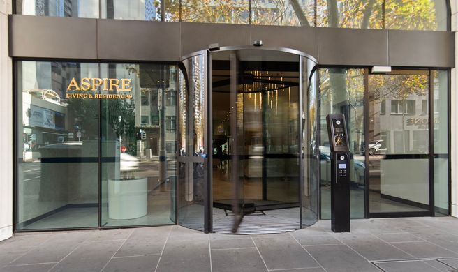 Astra Apartments Melbourne CBD - King St Exterior