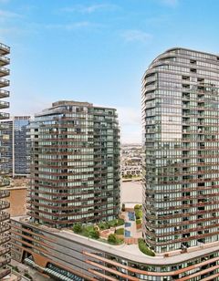 Astra Apartments Melbourne Docklands