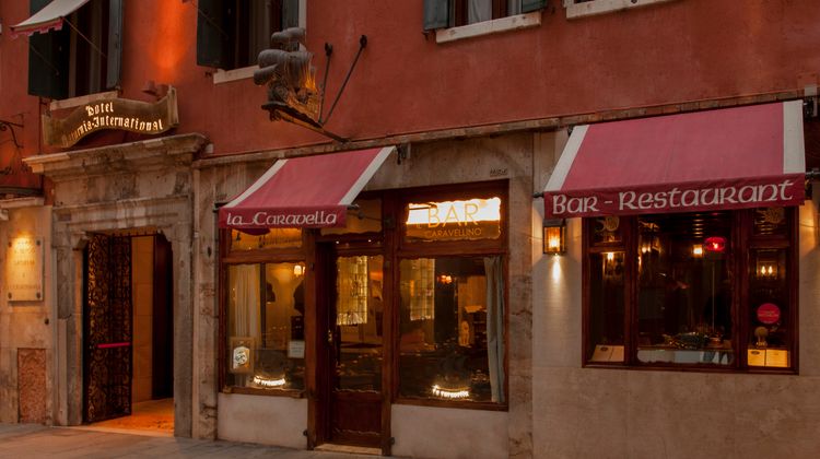 Hotel Saturnia & International Exterior