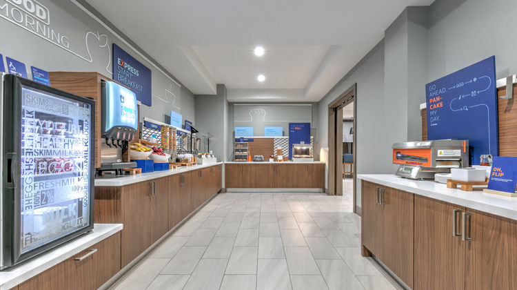 Holiday Inn Express Hotel & Suites Restaurant