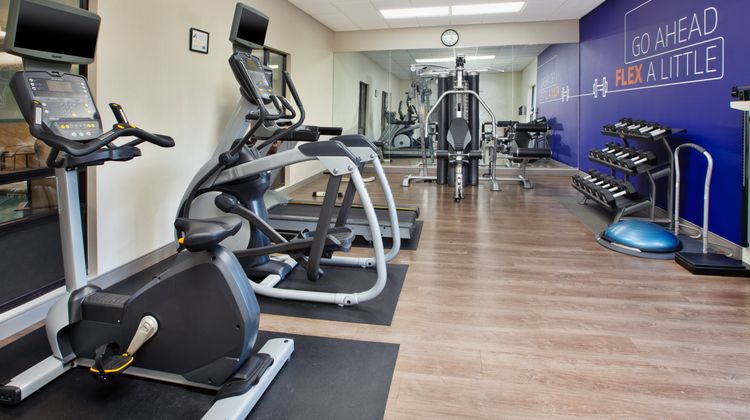 Holiday Inn Express & Suites Kent State Health Club