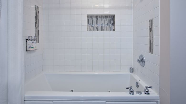<b>Holiday Inn Express & Suites Kent State Room</b>. Images powered by <a href="https://www.leonardoworldwide.com/" title="Leonardo Worldwide" target="_blank">Leonardo</a>.