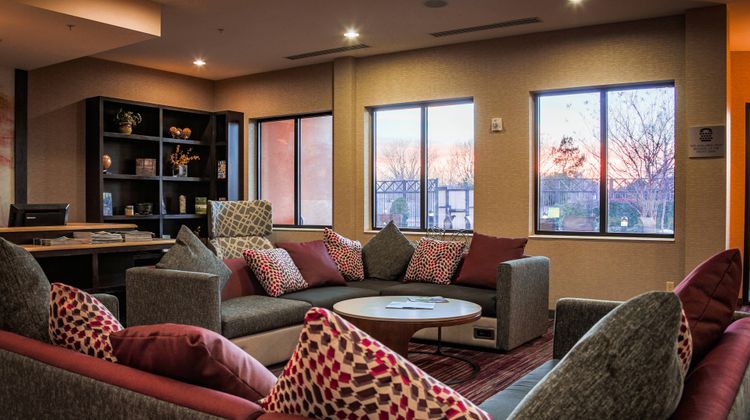 Courtyard by Marriott Norman Lobby