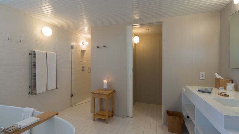 <b>Fogo Island Inn Room</b>. Images powered by <a href="https://www.leonardoworldwide.com/" title="Leonardo Worldwide" target="_blank">Leonardo</a>.