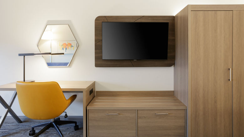 <b>Holiday Inn Express Leesburg Room</b>. Images powered by <a href="https://www.leonardoworldwide.com/" title="Leonardo Worldwide" target="_blank">Leonardo</a>.