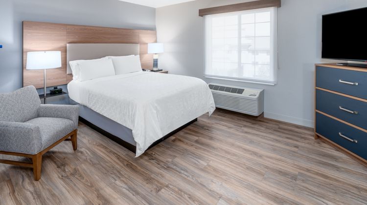 Candlewood Suites Brighton Room