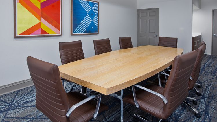 Holiday Inn Express & Suites Park Place Meeting