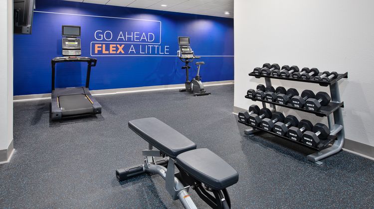 Holiday Inn Express & Suites Park Place Health Club