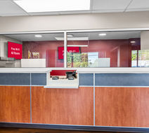 HomeTowne Studios Richmond-Arpt Sandston Lobby