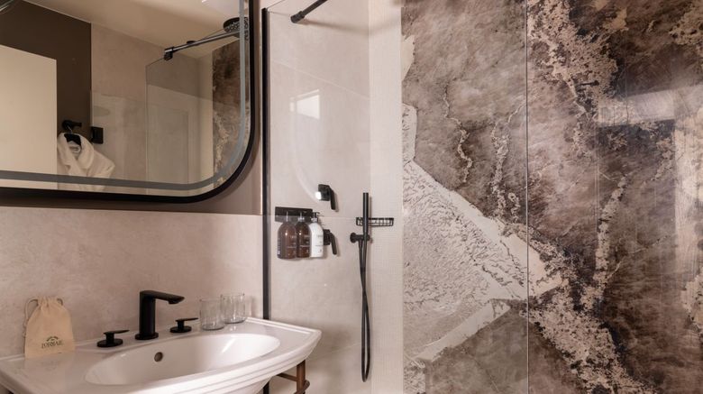 <b>Hotel L'Ormaie Room</b>. Images powered by <a href="https://www.leonardoworldwide.com/" title="Leonardo Worldwide" target="_blank">Leonardo</a>.