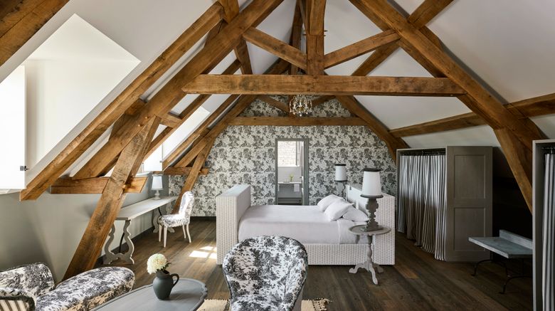 <b>COMO Le Montrachet Suite</b>. Images powered by <a href="https://www.leonardoworldwide.com/" title="Leonardo Worldwide" target="_blank">Leonardo</a>.