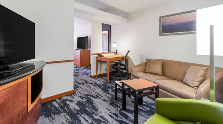 <b>Fairfield Inn & Suites Columbia Suite</b>. Images powered by <a href="https://www.leonardoworldwide.com/" title="Leonardo Worldwide" target="_blank">Leonardo</a>.