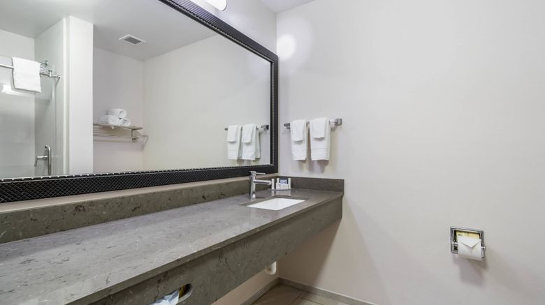 <b>Fairfield Inn & Suites Columbia Room</b>. Images powered by <a href="https://www.leonardoworldwide.com/" title="Leonardo Worldwide" target="_blank">Leonardo</a>.