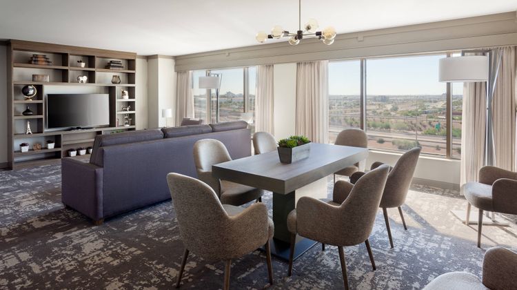 Marriott Phoenix Airport Suite