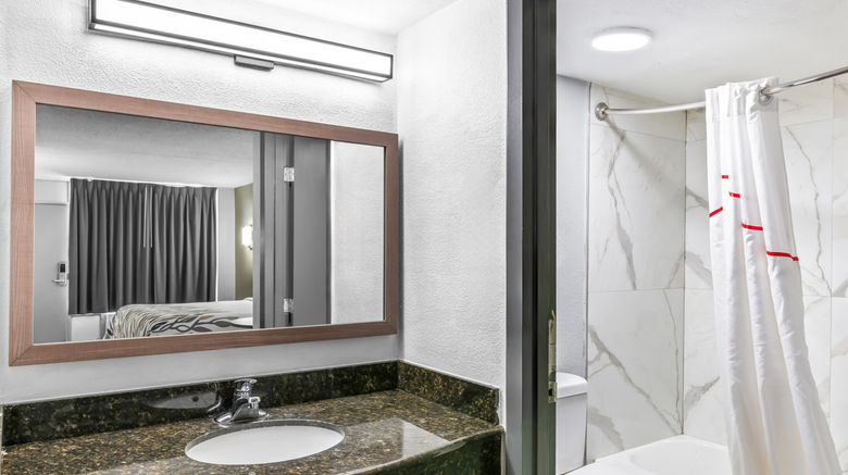 <b>Red Roof Inn Richmond Airport/Sandston Room</b>. Images powered by <a href="https://www.leonardoworldwide.com/" title="Leonardo Worldwide" target="_blank">Leonardo</a>.