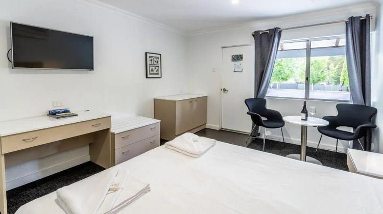 Kingsley Motel Suite