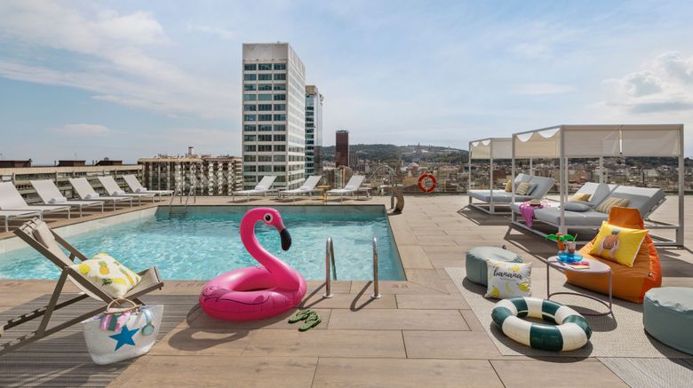 <b>Moxy Barcelona Pool</b>. Images powered by <a href="https://www.leonardoworldwide.com/" title="Leonardo Worldwide" target="_blank">Leonardo</a>.