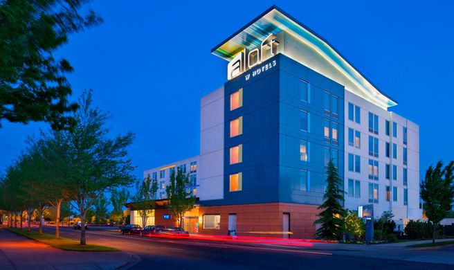 aloft Portland Arpt at Cascade Station Exterior