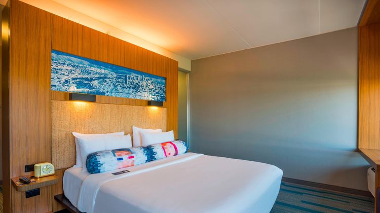 aloft Portland Arpt at Cascade Station Room