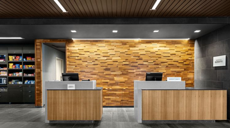 Courtyard Omaha East/Council Bluffs Lobby