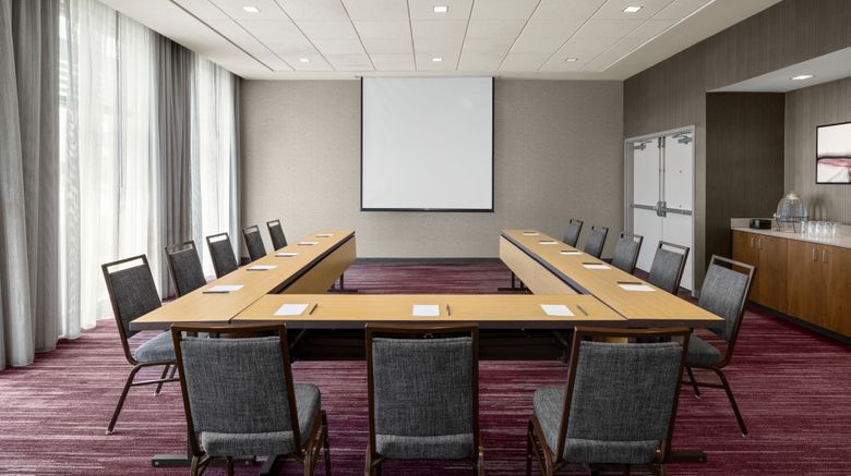 <b>Courtyard Omaha East/Council Bluffs Meeting</b>. Images powered by <a href="https://www.leonardoworldwide.com/" title="Leonardo Worldwide" target="_blank">Leonardo</a>.