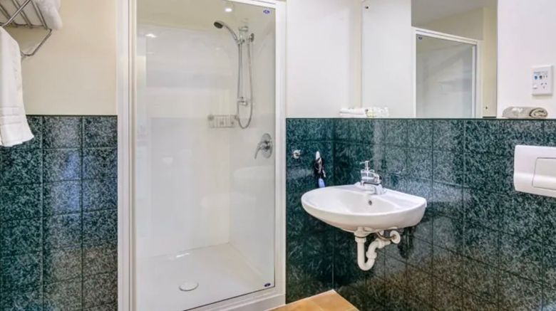 <b>Nautilus Lodge Room</b>. Images powered by <a href="https://www.leonardoworldwide.com/" title="Leonardo Worldwide" target="_blank">Leonardo</a>.