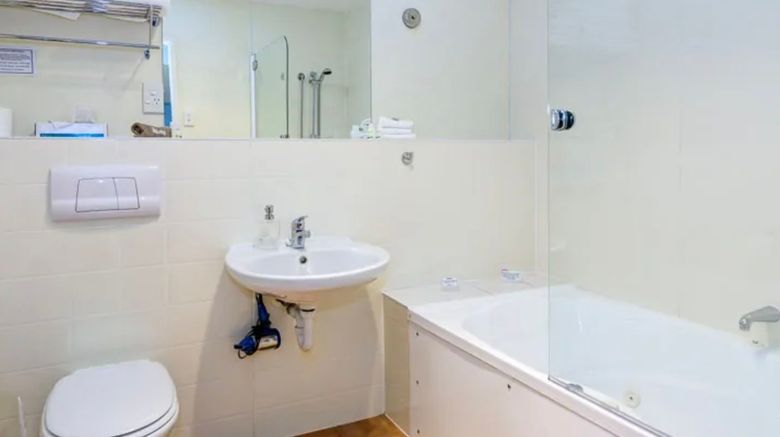 <b>Nautilus Lodge Room</b>. Images powered by <a href="https://www.leonardoworldwide.com/" title="Leonardo Worldwide" target="_blank">Leonardo</a>.