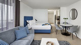 Meriton Suites Broadbeach Suite