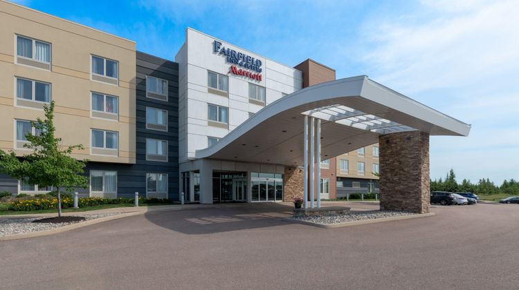 Fairfield Inn & Suites Moncton Exterior