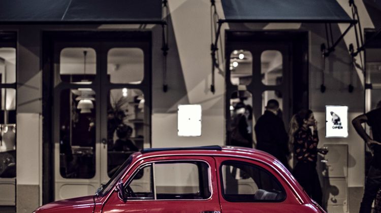 Le Pigalle Exterior