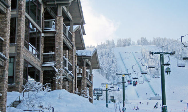 Black Diamond Lodge Exterior