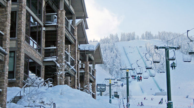 Black Diamond Lodge Exterior