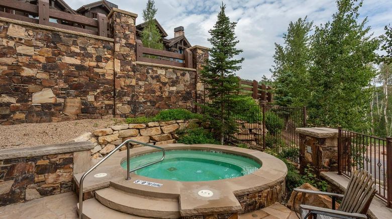 <b>Grand Lodge By Resorts West Recreation</b>. Images powered by <a href="https://www.leonardoworldwide.com/" title="Leonardo Worldwide" target="_blank">Leonardo</a>.