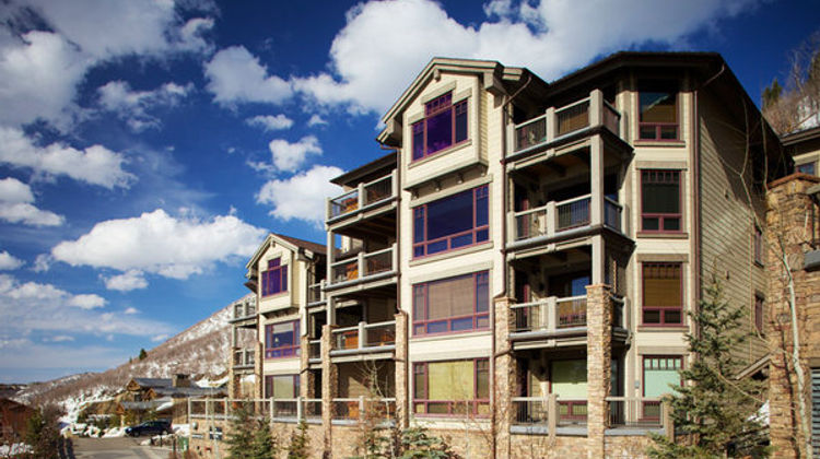 Black Diamond Lodge Exterior