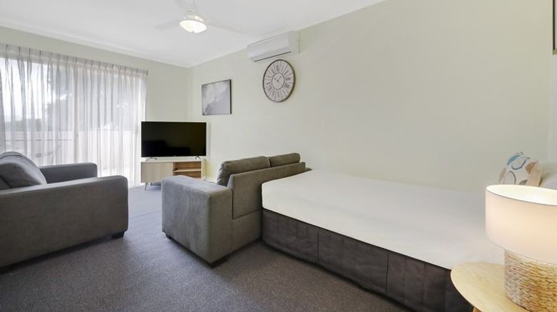 <b>Hamilton Townhouse Motel Room</b>. Images powered by <a href="https://www.leonardoworldwide.com/" title="Leonardo Worldwide" target="_blank">Leonardo</a>.