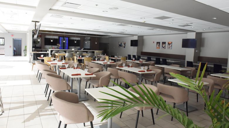 <b>Holiday Inn Piscataway-Somerset Restaurant</b>. Images powered by <a href="https://www.leonardoworldwide.com/" title="Leonardo Worldwide" target="_blank">Leonardo</a>.
