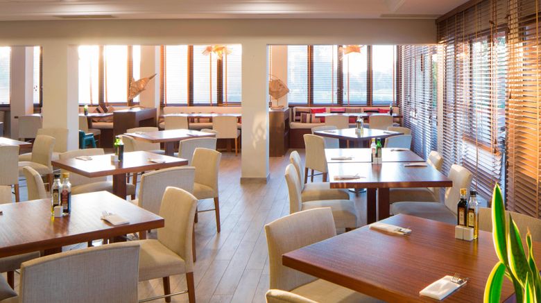 <b>Marriott's Club Son Antem Restaurant</b>. Images powered by <a href="https://www.leonardoworldwide.com/" title="Leonardo Worldwide" target="_blank">Leonardo</a>.