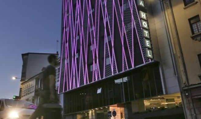 Hotel Plaza Exterior